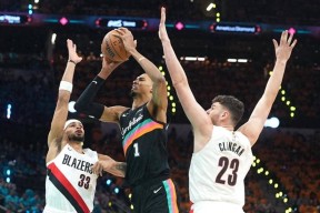 亚博体育官网 重磅！今晨波特兰开拓者外线爆发马赛清晨强势反弹，窗口期里尔备战NBA季后赛